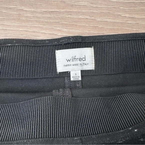 WILFRED SKIRT - SIZE SMALL - EXCELLENT CONDITION - BLACK - Picture 2 of 4